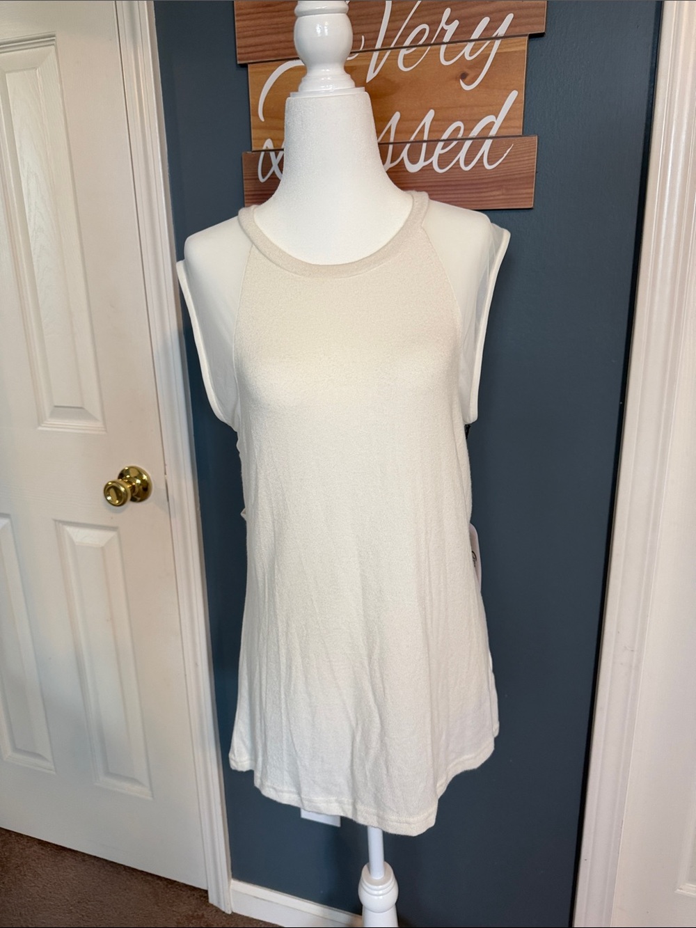 ZYIA Ivory Mesh Boyfriend Lounge Tank
